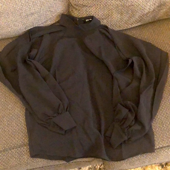 Do+Be Open Shoulder Blouse - Picture 2 of 2